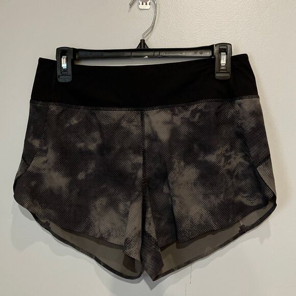 Athleta Pants - Athleta Run With It Printed 3.5” Short Size Small Black & Grey #778